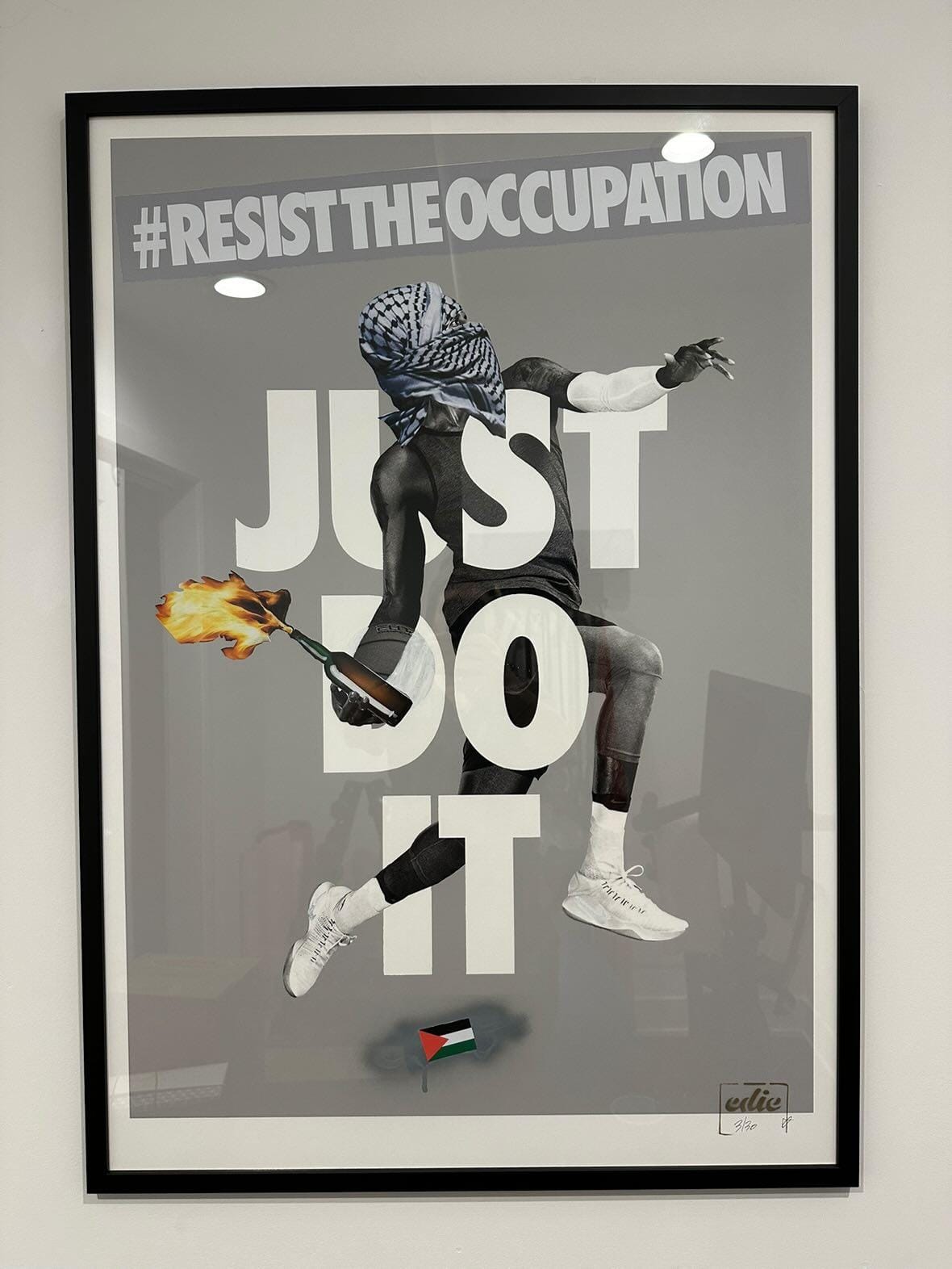 JUST DO IT - resist the occupation - Lim.Edition */30